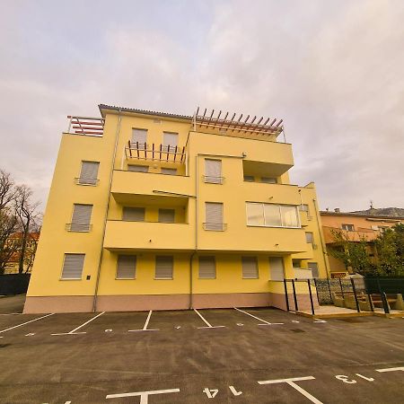 New - Apartment Finis 塞尼 外观 照片
