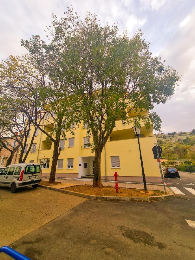 New - Apartment Finis 塞尼 外观 照片
