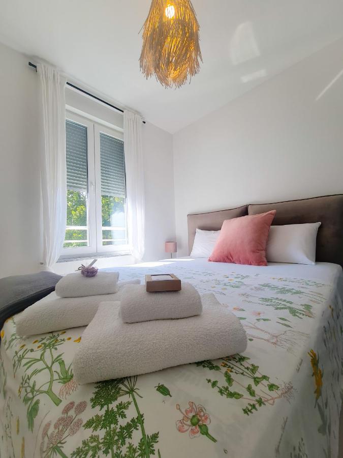 New - Apartment Finis 塞尼 外观 照片